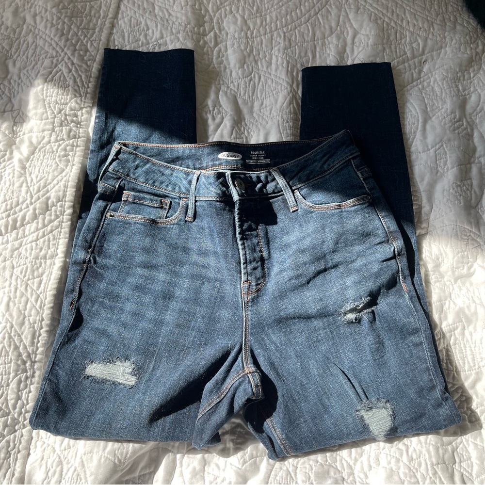 NWOT rockstar high rise super skinny dark wash raw hem ankle jeans. Size 6P